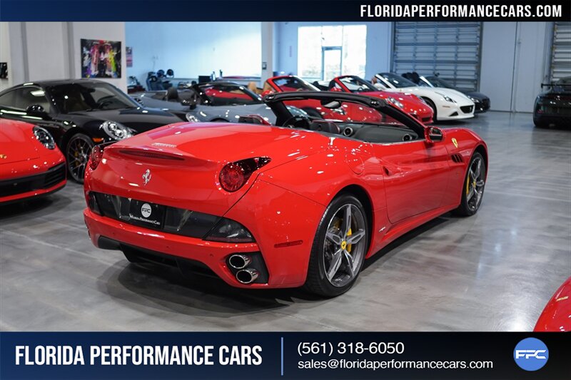 2013 Ferrari California   - Photo 64 - Riviera Beach, FL 33407