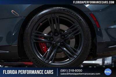 2022 Chevrolet Camaro ZL1 w/ 1LE   - Photo 13 - Riviera Beach, FL 33407