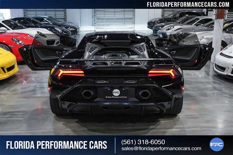 2023 Lamborghini Huracan Tecnica   - Photo 36 - Riviera Beach, FL 33407