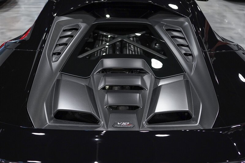 2023 Lamborghini Huracan Tecnica photo