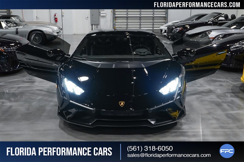 2023 Lamborghini Huracan Tecnica   - Photo 35 - Riviera Beach, FL 33407