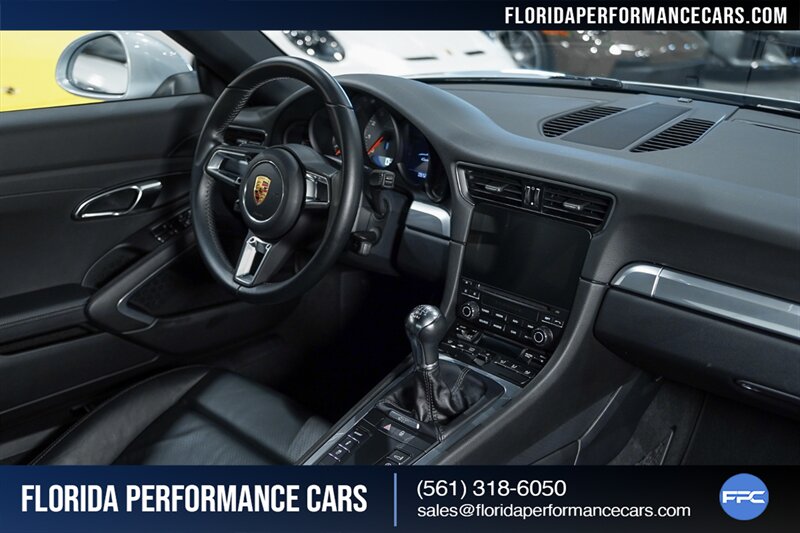 2017 Porsche 911 Carrera S   - Photo 48 - Riviera Beach, FL 33407