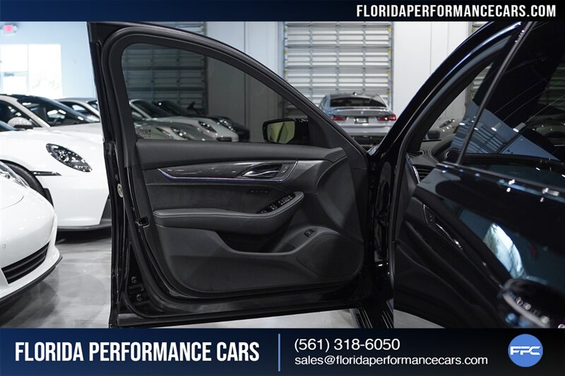 2023 Cadillac CT5-V Blackwing   - Photo 25 - Riviera Beach, FL 33407