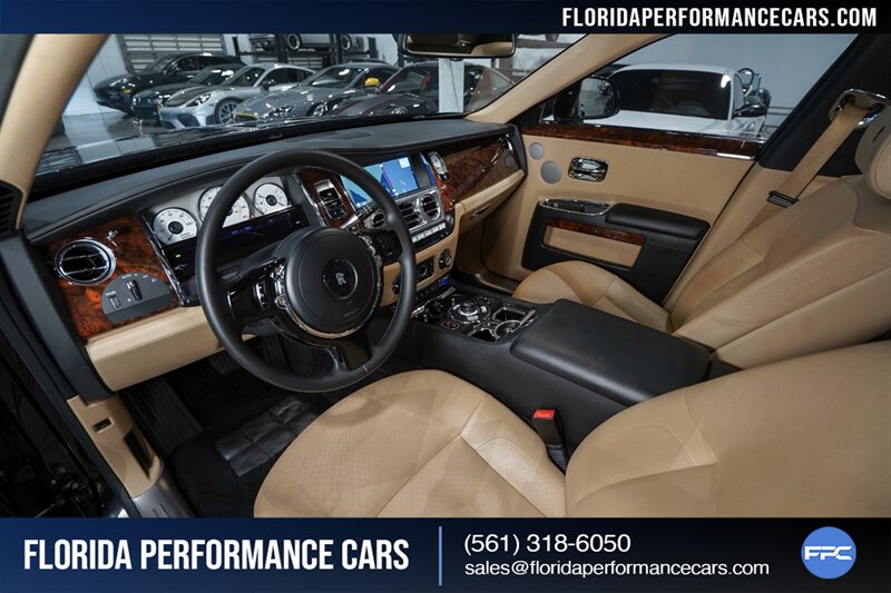 2012 Rolls-Royce Ghost   - Photo 18 - Riviera Beach, FL 33407