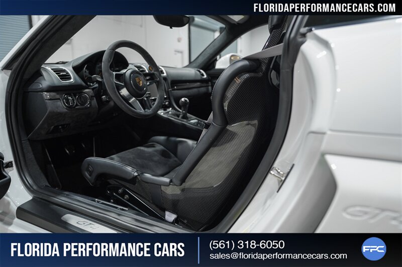 2016 Porsche Cayman GT4   - Photo 16 - Riviera Beach, FL 33407