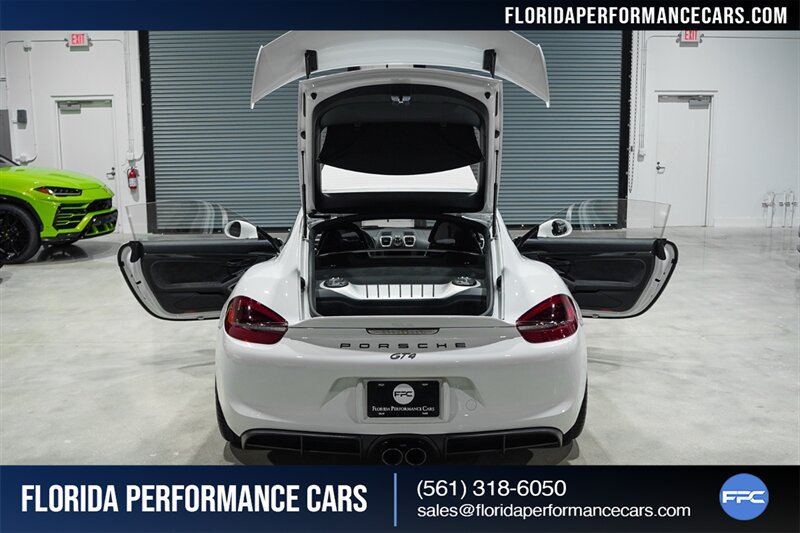 2016 Porsche Cayman GT4   - Photo 33 - Riviera Beach, FL 33407