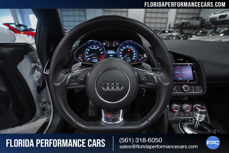 2014 Audi R8 5.2 quattro Spyder   - Photo 24 - Riviera Beach, FL 33407