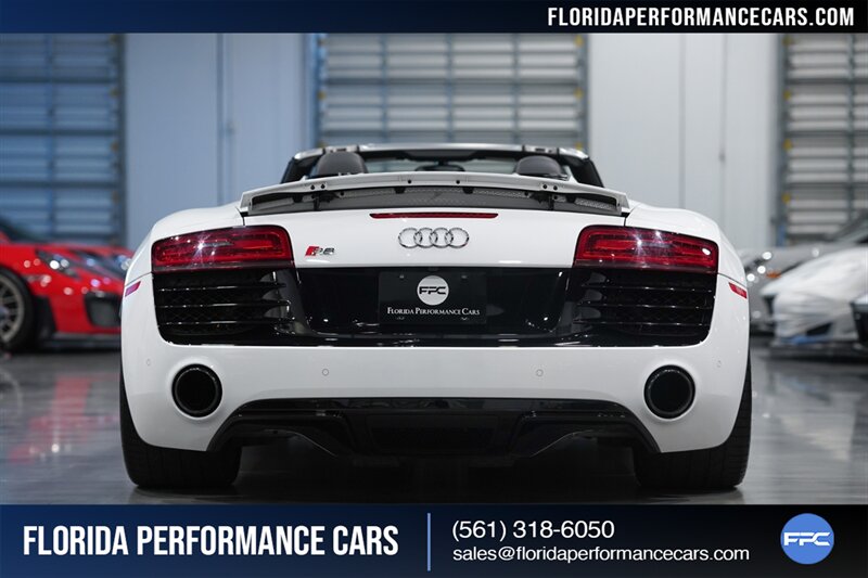 2014 Audi R8 5.2 quattro Spyder   - Photo 77 - Riviera Beach, FL 33407