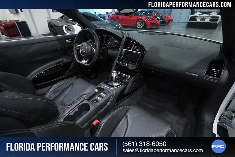 2014 Audi R8 5.2 quattro Spyder   - Photo 97 - Riviera Beach, FL 33407