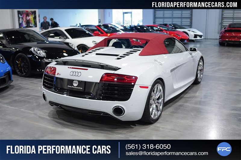 2014 Audi R8 5.2 quattro Spyder   - Photo 13 - Riviera Beach, FL 33407