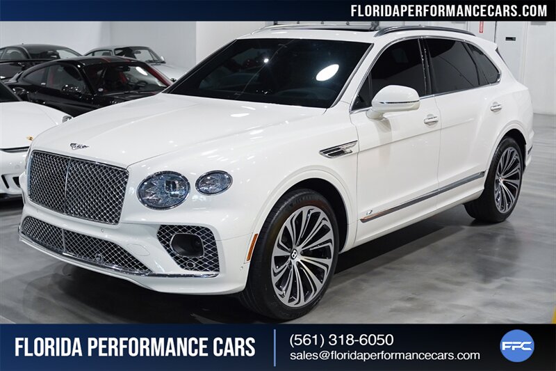 2021 Bentley Bentayga V8   - Photo 1 - Riviera Beach, FL 33407