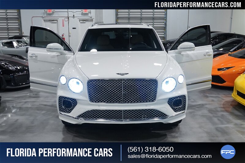 2021 Bentley Bentayga V8   - Photo 38 - Riviera Beach, FL 33407