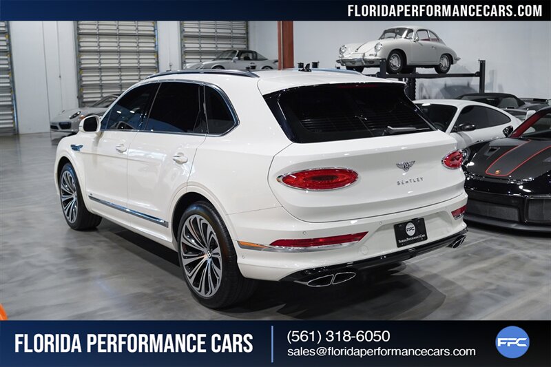 2021 Bentley Bentayga V8   - Photo 4 - Riviera Beach, FL 33407