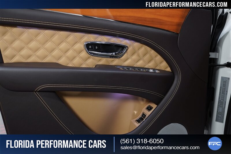 2021 Bentley Bentayga V8   - Photo 59 - Riviera Beach, FL 33407