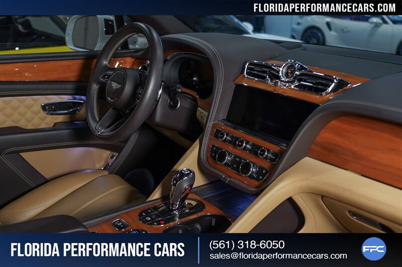 2021 Bentley Bentayga V8   - Photo 52 - Riviera Beach, FL 33407