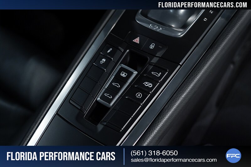 2018 Porsche 911 Carrera   - Photo 48 - Riviera Beach, FL 33407