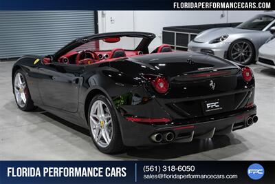 2015 Ferrari California T   - Photo 4 - Riviera Beach, FL 33407