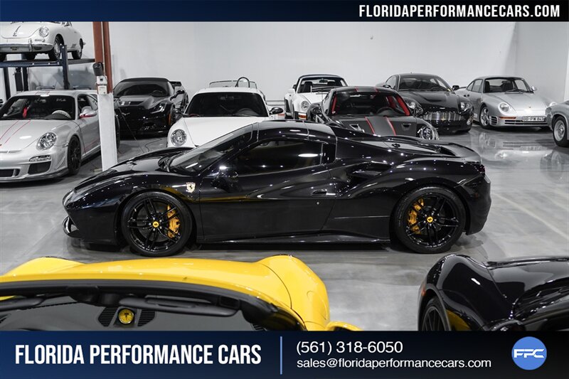 2017 Ferrari 488 Spider   - Photo 66 - Riviera Beach, FL 33407