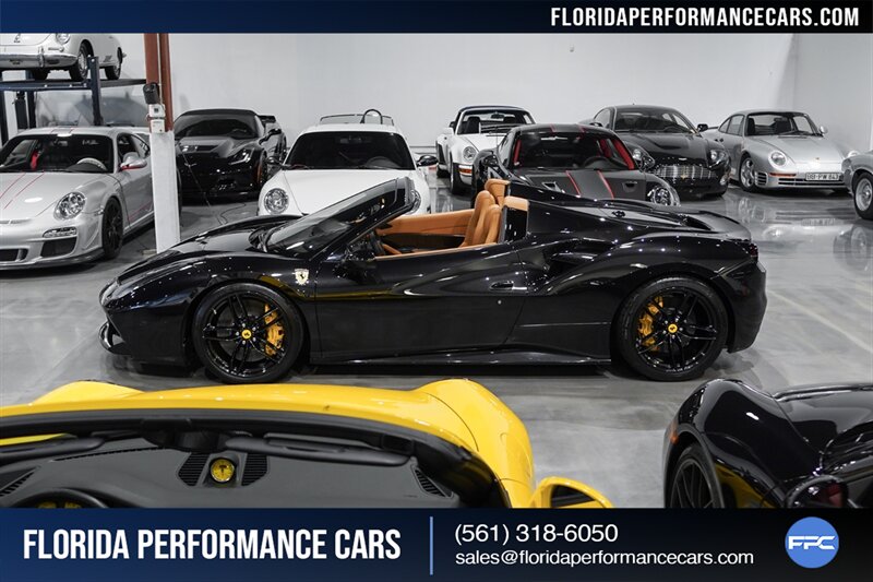 2017 Ferrari 488 Spider   - Photo 3 - Riviera Beach, FL 33407