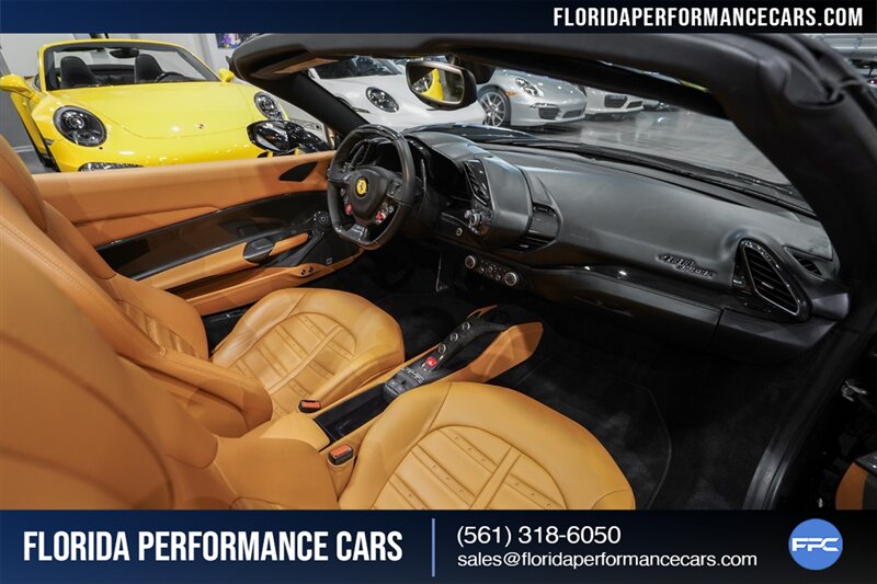 2017 Ferrari 488 Spider   - Photo 31 - Riviera Beach, FL 33407