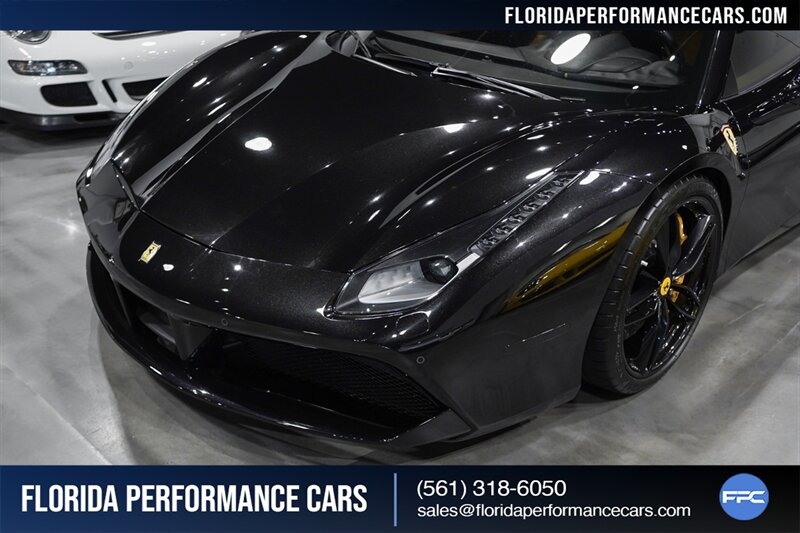 2017 Ferrari 488 Spider   - Photo 11 - Riviera Beach, FL 33407