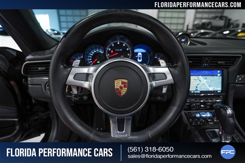 2015 Porsche 911 Turbo S   - Photo 24 - Riviera Beach, FL 33407