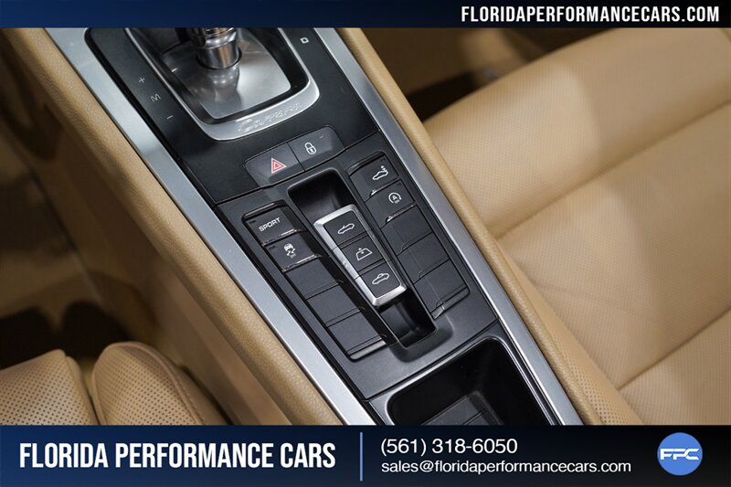 2013 Porsche 911 Carrera   - Photo 48 - Riviera Beach, FL 33407