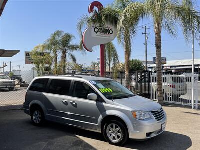 2010 Chrysler Town & Country Touring   - Photo 3 - Bakersfield, CA 93305