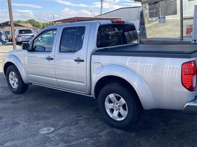 2012 Nissan Frontier SV V6   - Photo 6 - Bakersfield, CA 93305