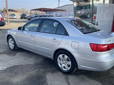 2010 Hyundai Sonata GLS   - Photo 5 - Bakersfield, CA 93305