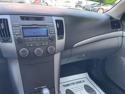 2010 Hyundai Sonata GLS   - Photo 10 - Bakersfield, CA 93305