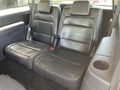 2011 Ford Flex Limited   - Photo 10 - Bakersfield, CA 93305