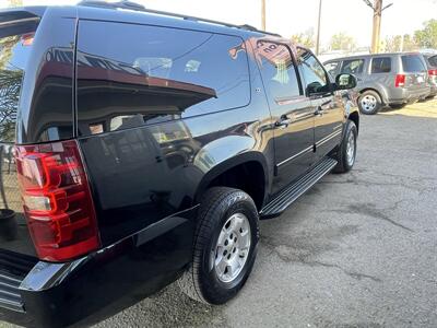 2013 Chevrolet Suburban LT - Photo 6 - Bakersfield, CA 93305