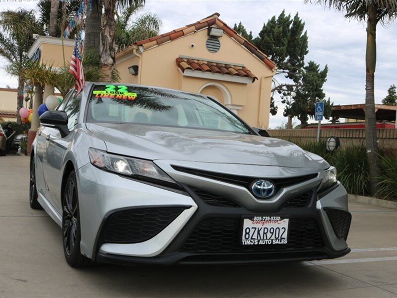 2022 Toyota Camry Hybrid SE Nightshade  