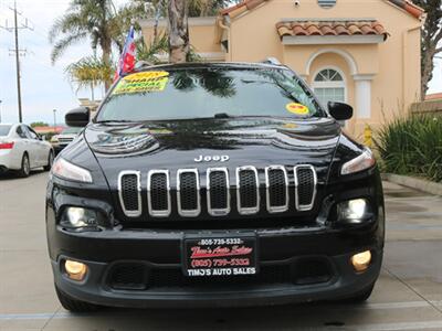 2018 Jeep Cherokee Latitude   - Photo 2 - Santa Maria, CA 93458