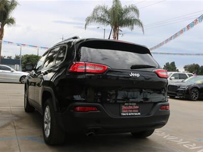 2018 Jeep Cherokee Latitude   - Photo 10 - Santa Maria, CA 93458