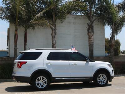 2019 Ford Explorer XLT AWD   - Photo 7 - Santa Maria, CA 93458