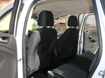 2015 Ford Escape SE   - Photo 19 - Santa Maria, CA 93458