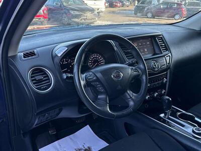 2017 Nissan Pathfinder SV  4x4 - Photo 14 - St Albert, AB T8N 3Z7