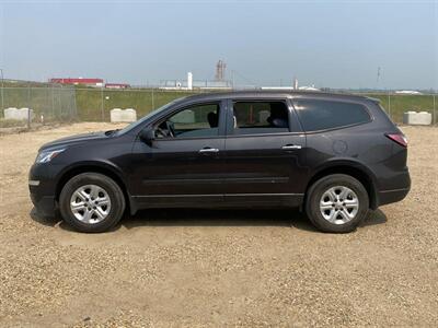 2017 Chevrolet Traverse LS  AWD - Photo 3 - Edmonton, AB T5L 2J7