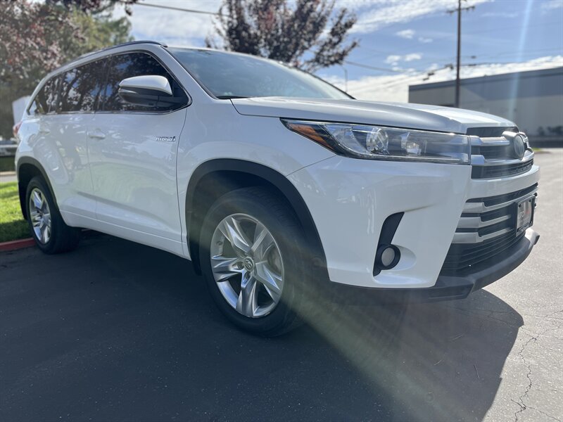 2017 Toyota Highlander Hybrid