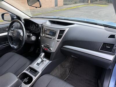 2012 Subaru Legacy 2.5i Premium - Photo 12 - Salem, OR 97317
