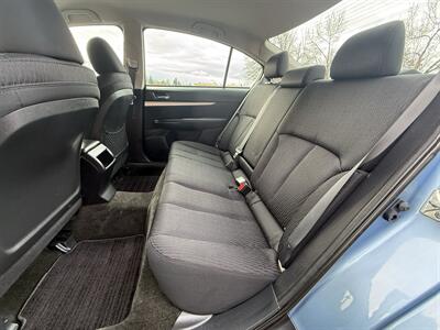 2012 Subaru Legacy 2.5i Premium - Photo 13 - Salem, OR 97317