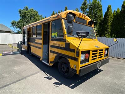 2003 BLUEBIRD Mini BUS  MINI - Photo 1 - Salem, OR 97317