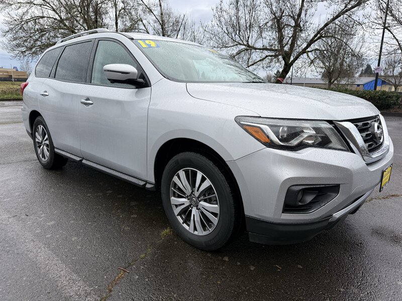2019 Nissan Pathfinder SL