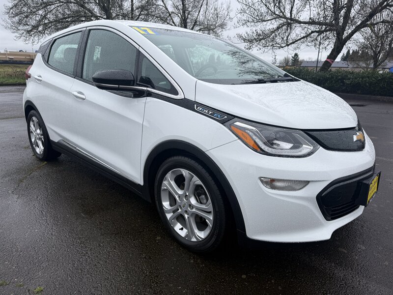 2017 Chevrolet Bolt EV LT  