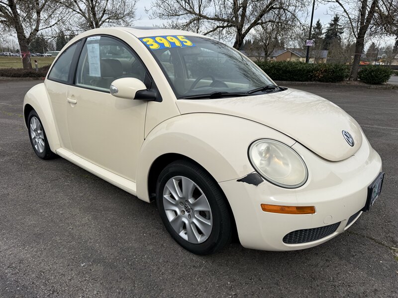 2008 Volkswagen Beetle 2.5   - Photo 1 - Salem, OR 97317