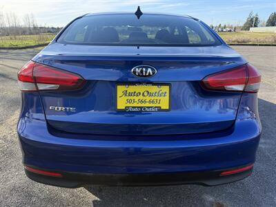 2018 Kia Forte LX   - Photo 6 - Salem, OR 97317
