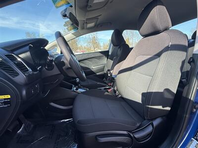 2018 Kia Forte LX   - Photo 12 - Salem, OR 97317