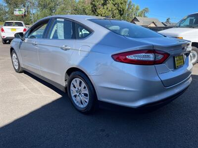 2013 Ford Fusion S   - Photo 5 - Salem, OR 97317